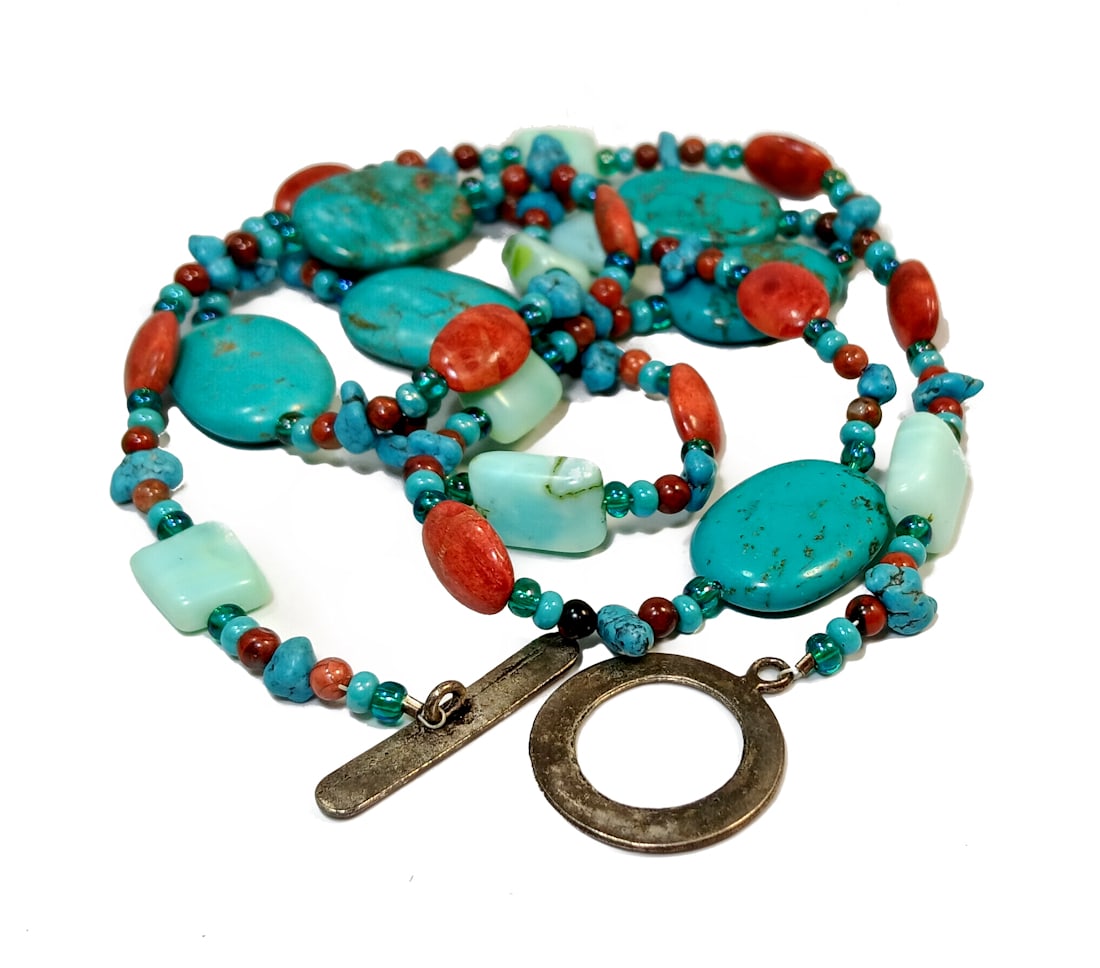 A STUNNING LONG 36" NECKLACE TURQUOISE CORAL AMAZONITE: OFFERED HERE IS A STUNNING LONG 36" NECKLACE, FEATURING TURQUOISE, APPLE CORAL AND AMAZONITE. THE NECKLACE WEIGHS 67 GRAMS AND IT IS 36" LONG. WE PROVIDE FREE SHIPPING WITHIN THE U.S.
