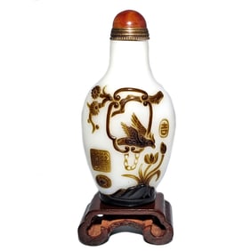 FINE CHINESE PEKING GLASS SEAL SCHOOL SNUFF BOTTLE QIANLONG SEAL