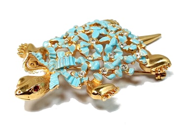 A MID-CENTURY VINTAGE FIGURAL TURTLE BROOCH SIGNED MARVELLA