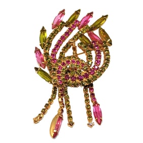 A STUNNING MID-CENTURY VINTAGE BROOCH CAVINESS GREEN AND PINK