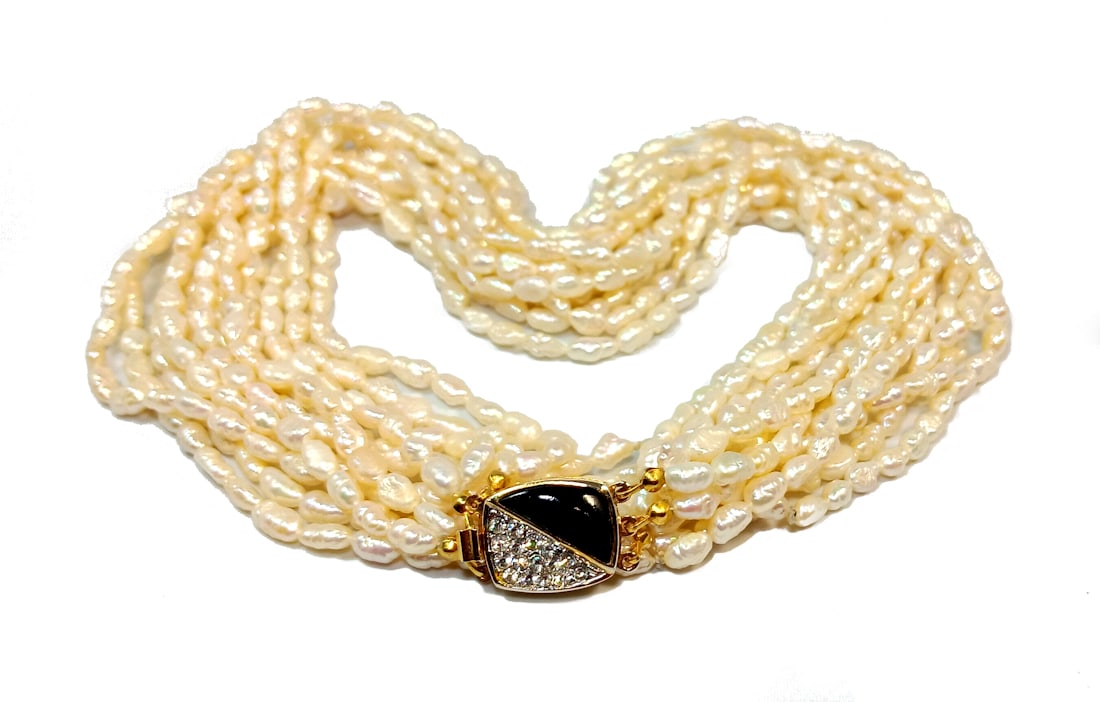 A BEAUTIFUL VINTAGE MULTI STRAND PEARL NECKLACE 30"   121 GRAMS (1 of 4)