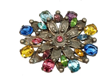 AN ART DECO VINTAGE BROOCH MULTI COLOR GLASS 2.75"