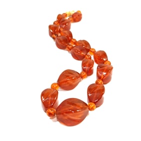 A FINE NECKLACE NATURAL BALTIC AMBER 57 GRAMS LARGE BEADS 18" LONG