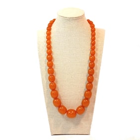 A WONDERFUL BALTIC AMBER NECKLACE 21" AND 72 GRAMS