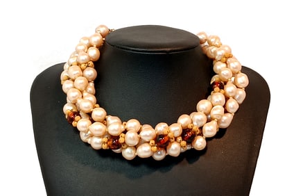 A WONDERFUL VINTAGE FRENCH GLASS NECKLACE 4 STRANDS 15.5"