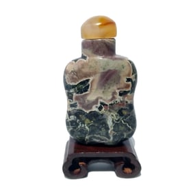 A SUPERB CHINESE SNUFF BOTTLE CARVED MOSS AGATE 2.5"