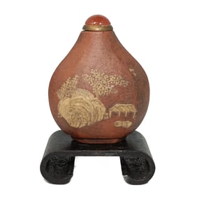 FINE ANTIQUE CHINESE 19TH C SLIP DECORATED YIXING SNUFF BOTTLE