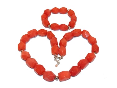 A SUPERB FACETED JADEITE SET NECKLACE BRACELET 185 GR TOTAL
