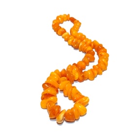 AN EXQUISITE LARGE BUTTERSCOTCH BALTIC AMBER NECKLACE 24" 81 GRAMS