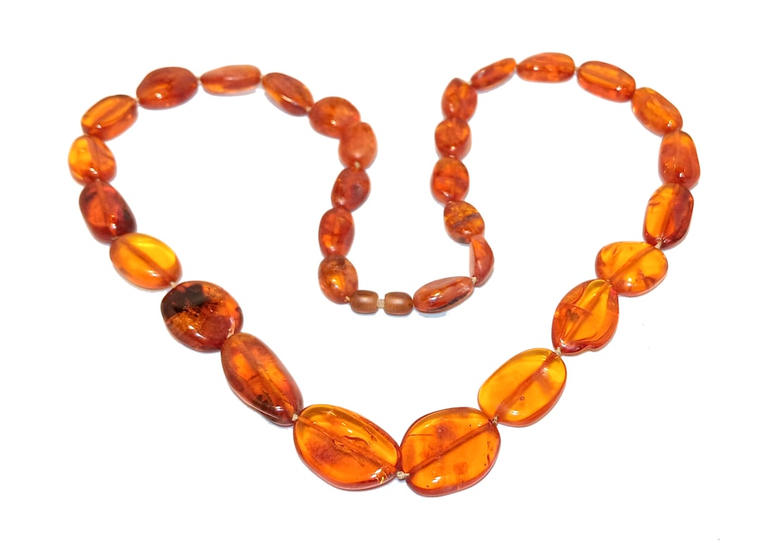 A SUPERB BALTIC AMBER NECKLACE 28"  57 GRAMS (1 of 4)