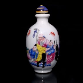 A BEAUTIFUL CHINESE SNUFF BOTTLE PORCELAIN CHILDREN PEACHES IMMORTAL