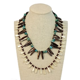 A LOT OF 2 BEAUTIFUL NAVAJO NECKLACES MOTHER OF PEARL AND ABALONE