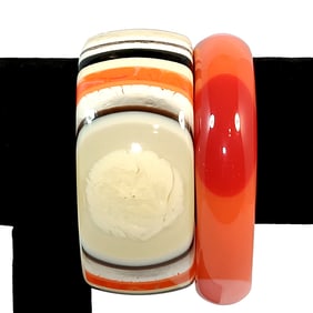 A LOT OF 2 STUNNING LAMINATED LUCITE BANGLES 2.6" DIAMETER