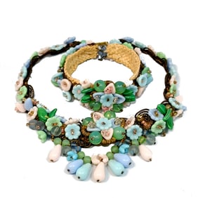 A FINE VINTAGE SIGNED WEST GERMANY LOT NECKLACE BRACELET GLASS FLOWERS