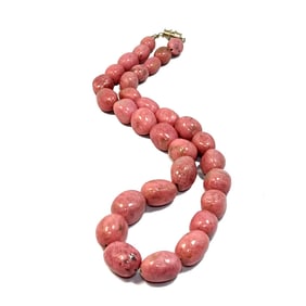 A BEAUTIFUL NECKLACE NATURAL STONES 20" 173 GRAMS