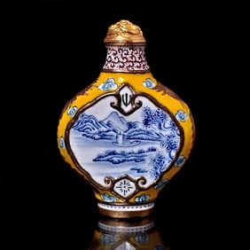 FINE ANTIQUE CHINESE ENAMEL SNUFF BOTTLE IMPERIAL YELLOW BLUE WHITE QIANLONG MARK