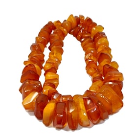 A FABULOUS LARGE 30" BALTIC AMBER NECKLACE 114 GRAMS