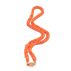 A FINE VINTAGE CORAL NECKLACE 21" 43 GRAMS