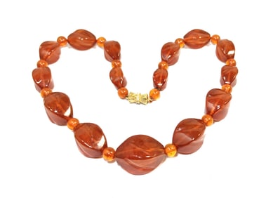 A FINE NECKLACE NATURAL BALTIC AMBER 57 GRAMS LARGE BEADS 18"