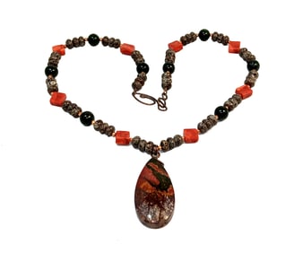 A BEAUTIFUL VINTAGE NECKLACE JASPER BLOODSTONE CORAL 20"