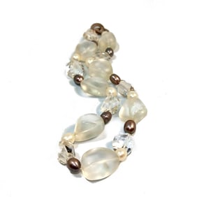 A FINE VINTAGE ROCK QUARTZ AND PEARL NECKLACE STERLING 17" 133 GR