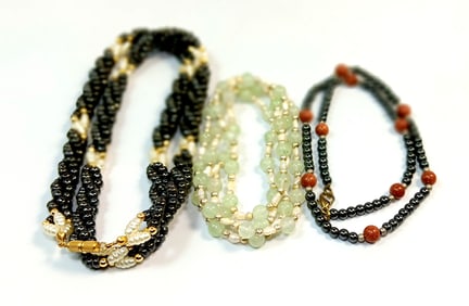 LOT OF 3 NATURAL STONES ONYX JADE HEMATITE AND PEARL NECKLACES