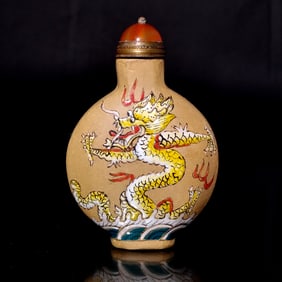 A WONDERFUL CHINESE ENAMELED YIXING CLAY SNUFF BOTTLE DRAGON