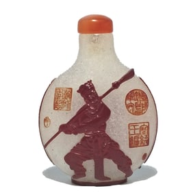 A VERY FINE ANTIQUE CHINESE YANGZHOU SCHOOL SNUFF BOTTLE QING