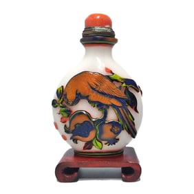 A FABULOUS LARGE CHINESE SNUFF BOTTLE RARE 6 COLORS SIGNED PARROTS POMEGRANATE