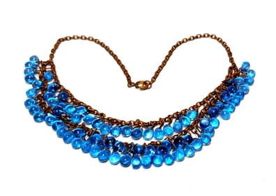 AN EXQUISITE VINTAGE CZECH BLUE GLASS DROPS NECKLACE 15"