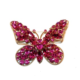 A WONDERFUL VINTAGE BUTTERFLY BROOCH PINK RHINESTONES