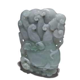 A FINELY CARVED NATURAL JADEITE PENDANT BUDDHAS FINGERS 2.1" 35.7 GR