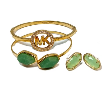 TWO BEAUTIFUL SIGNED DESIGNER BRACELETS PLUS EARRINGS KENDRA SCOTT MICHAEL KORS