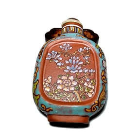 AN ANTIQUE 19TH C ENAMELED CHINESE SNUFF BOTTLE YIXING CLAY ZISHA