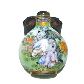 A VERY FINE CHINESE ENAMEL SNUFF BOTTLE BOYS QIANLONG MARK