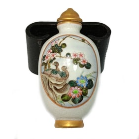 FINE CHINESE PORCELAIN SNUFF BOTTLE MANDARIN MALLARD DUCKS QIANLONG MARK