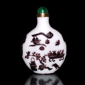 A VERY FINE CHINESE PEKING GLASS SNUFF BOTTLE SIGNED 100 OBJECTS OF ANTIQUITY