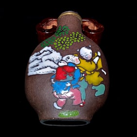 FINE CHINESE ENAMELED YIXING ZISHA CLAY SNUFF BOTTLE BOYS