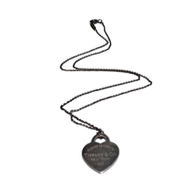 A BEAUTIFULLY TIFFANY AND CO. STERLING SILVER HEART NECKLACE