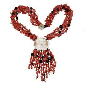 AN EXQUISITE VINTAGE ITALIAN RED CORAL NECKLACE DOUBLE SHELL CAMEO PENDANT