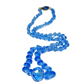 A FINE VINTAGE ART DECO CZECH BLUE CRYSTAL NECKLACE 17"