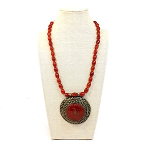 A FABULOUS VINTAGE CARNELIAN NECKLACE LARGE CARVED PENDANT STERLING SILVER