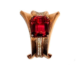 A GORGEOUS VINTAGE TRIFARI CROWN STERLING RETRO FUR CLIP