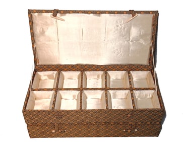 PAIR OF HIGH QUALITY VINTAGE SNUFF STORAGE BOXES 10 SPACIOUS SATIN COMPARTMENT EACH