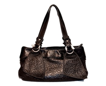 A VINTAGE SALVATORE FERRAGAMO BLACK EMBOSSED LEATHER GANCINI TOTE SHOULDER BAG