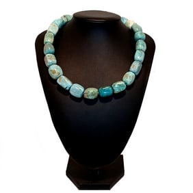 A SUPERB VINTAGE TURQUOISE NECKLACE 16" 128 GRAMS