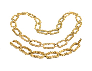 A CROWN TRIFARI MID CENTURY VINTAGE NECKLACE AND BRACELET