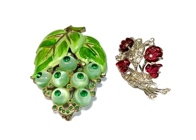 LOT OF 2 BEAUTIFUL VINTAGE BROOCHES