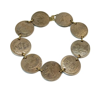 A BEAUTIFUL VINTAGE COIN BRACELET REPUBLICA DE CHILE 9" LONG 20 CENTAVOS
