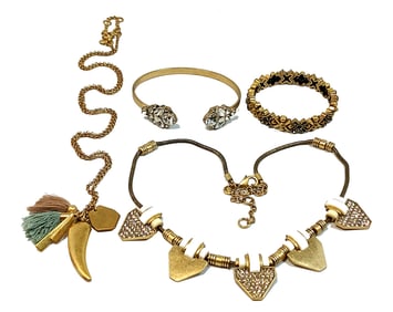 A BEAUTIFUL VINTAGE LOT OF SIGNED J. CREW JEWELRY 2 NECKLACES 2 BRACELETS